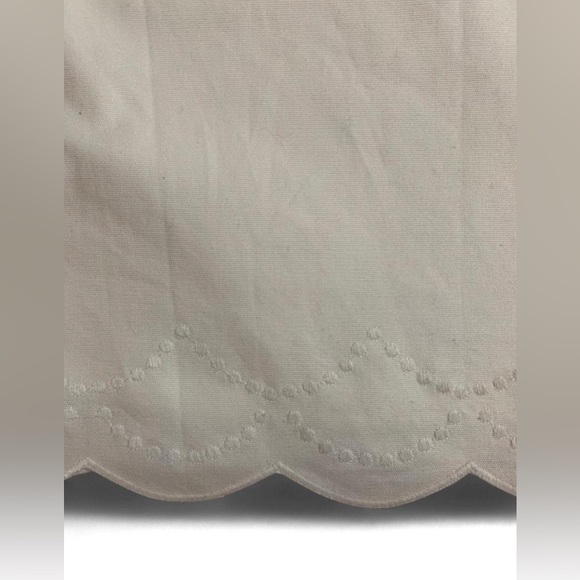 NWT Talbots White Scalloped Embroidered Skirt Size 10 - Picture 3 of 5